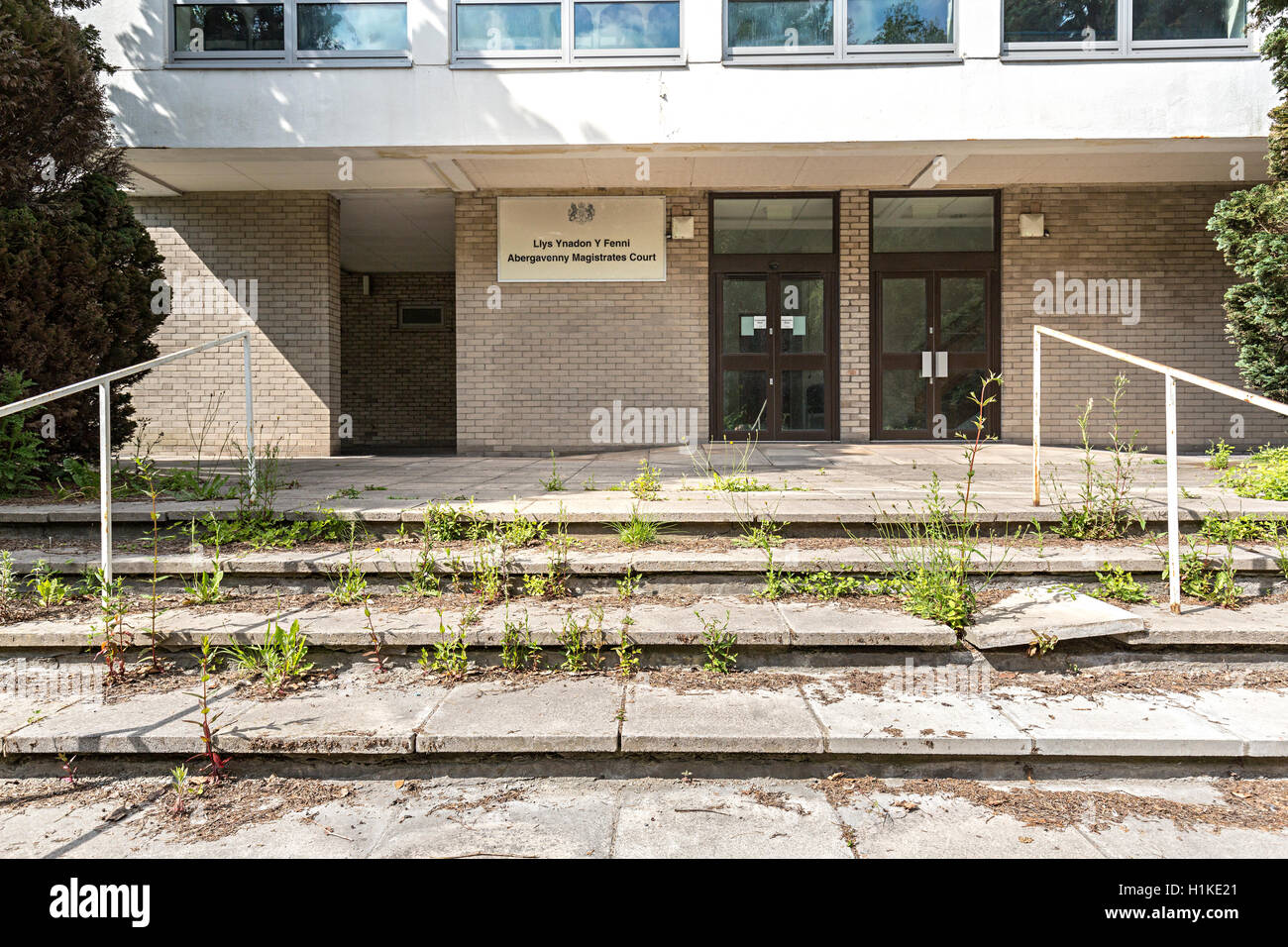 Closed magistrates court in poor state of repair, Abergavenny, Wales, UK Stock Photo