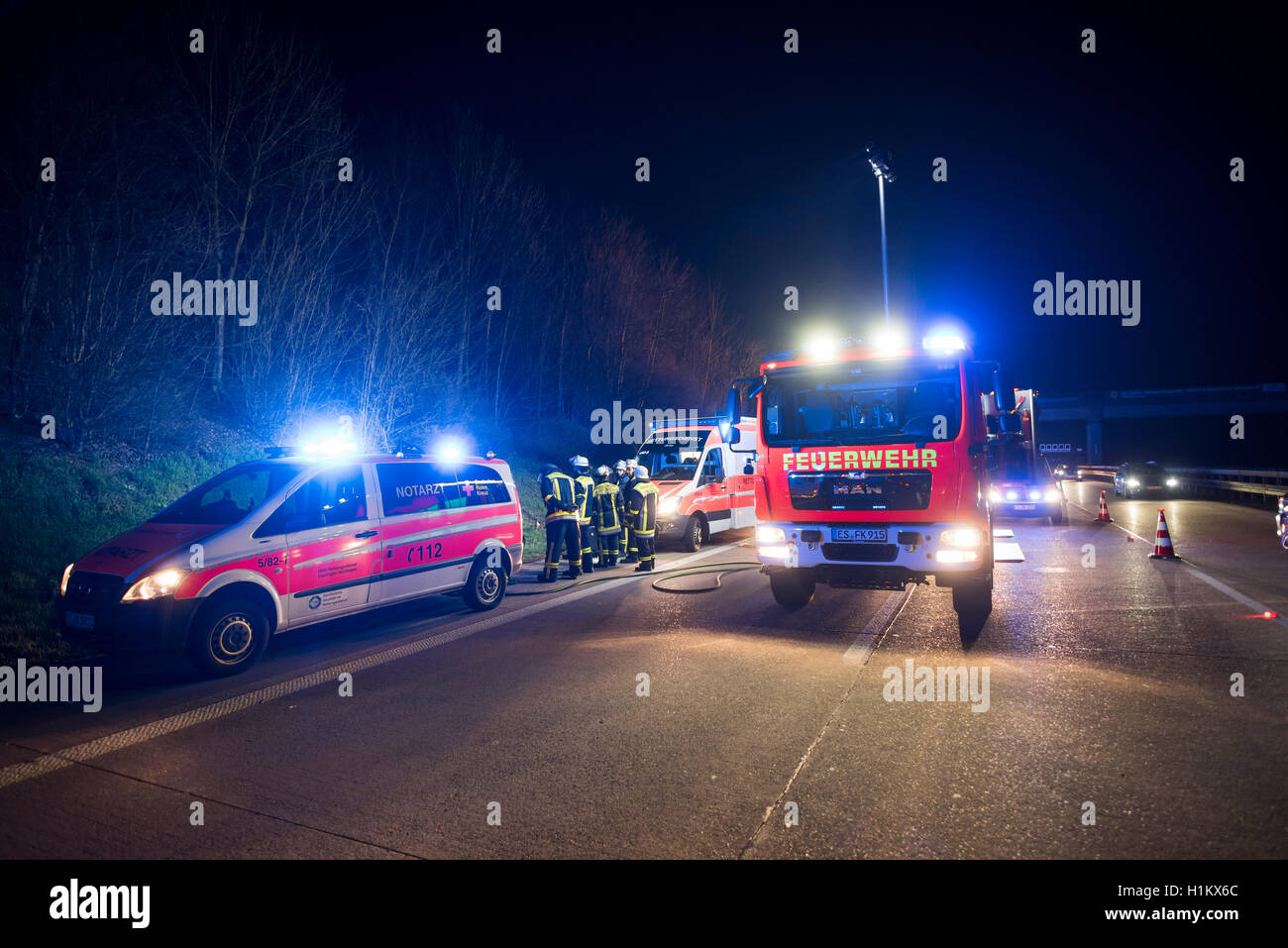 Einsatzfahrzeuge auf der Autobahn Stock Photo