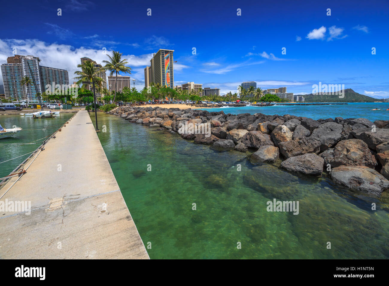 Hilton waikiki beach hi-res stock photography and images - Alamy