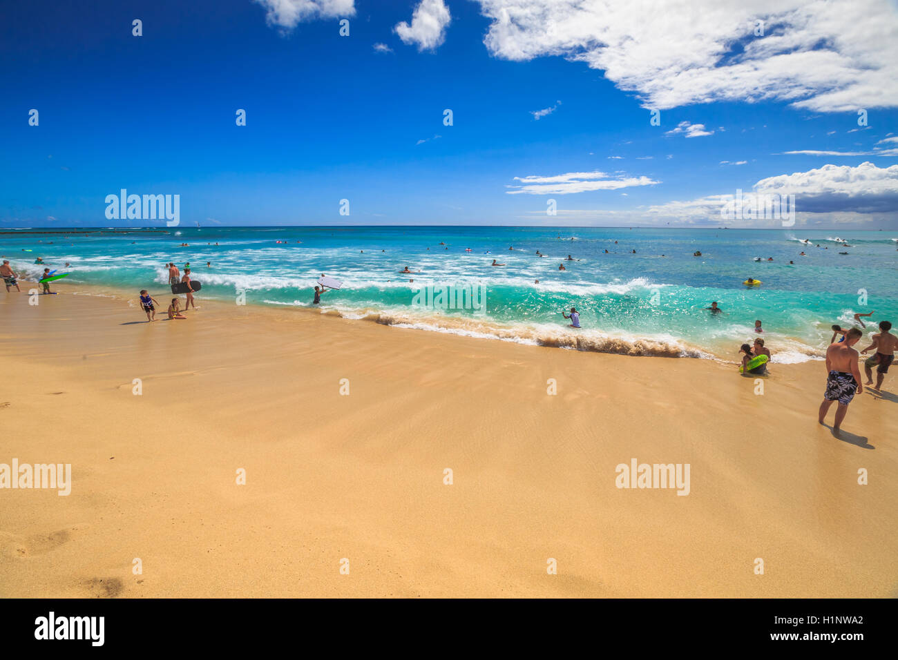 Queens surf beach beach hawaii hi-res stock photography and images - Alamy