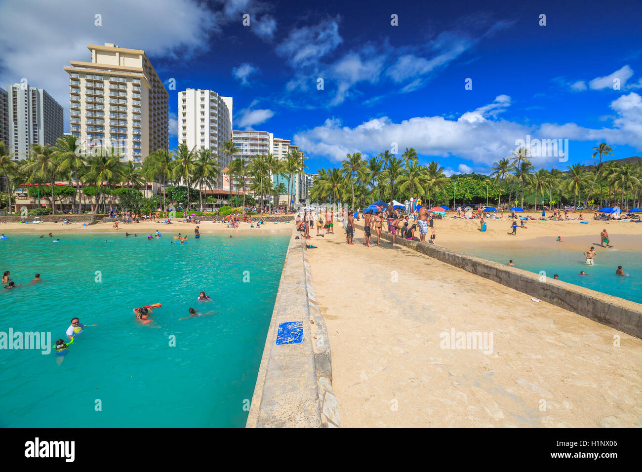 Waikiki pier hi-res stock photography and images - Alamy