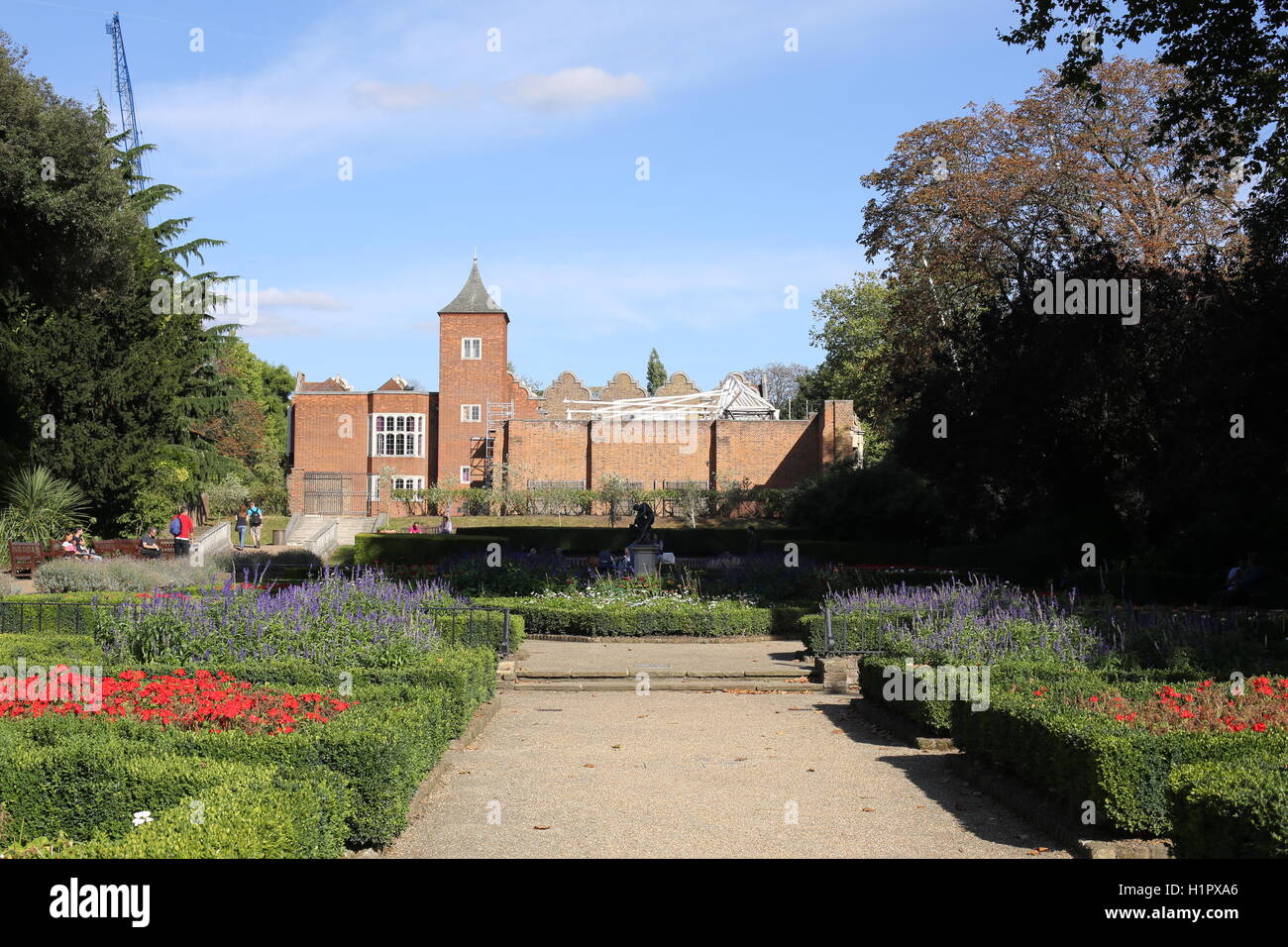 Waterfall holland park hi-res stock photography and images - Alamy