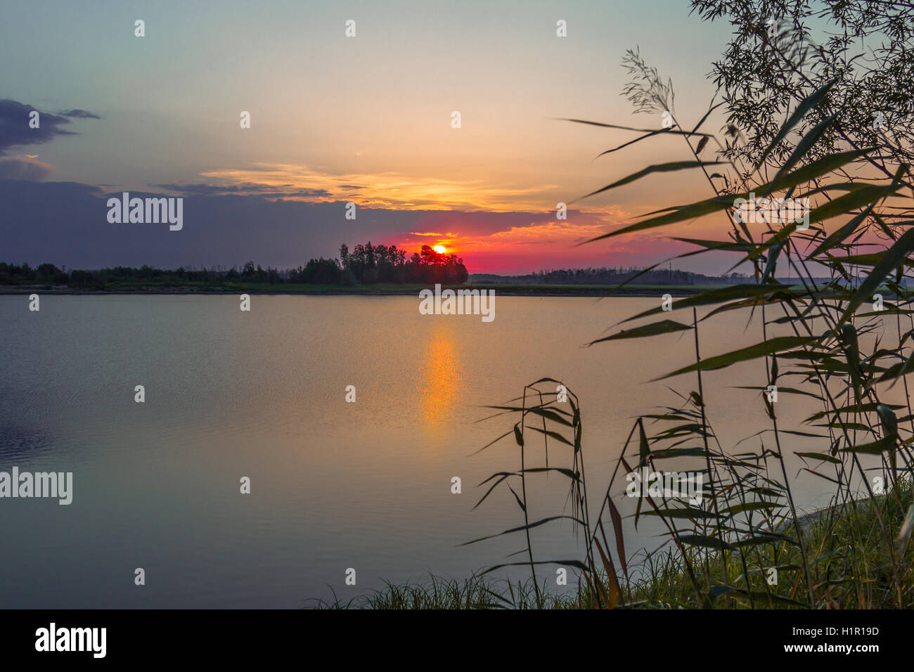 White fog over blue lake hi-res stock photography and images - Alamy