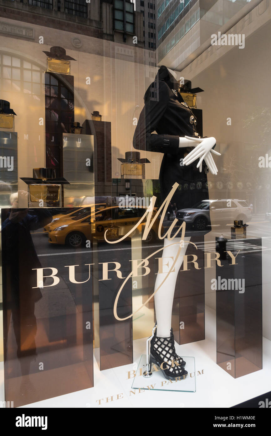 Burberry Store Window, East 57th Street, NYC Stock Photo - Alamy
