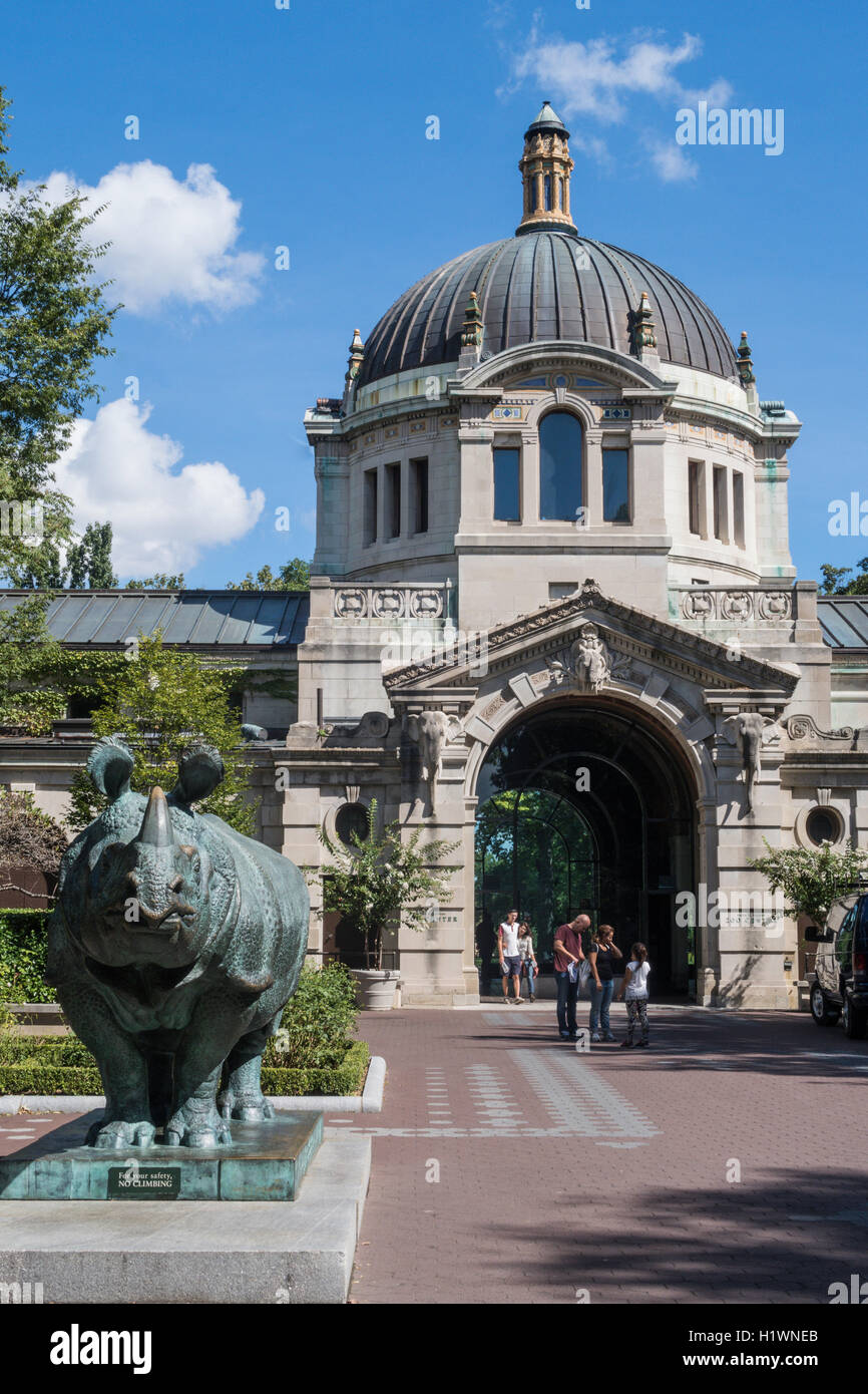 Astor Court, Zoo Center at The Bronx Zoo, Wildlife Conservation Society, Bronx Park, Bronx, NYC Stock Photo