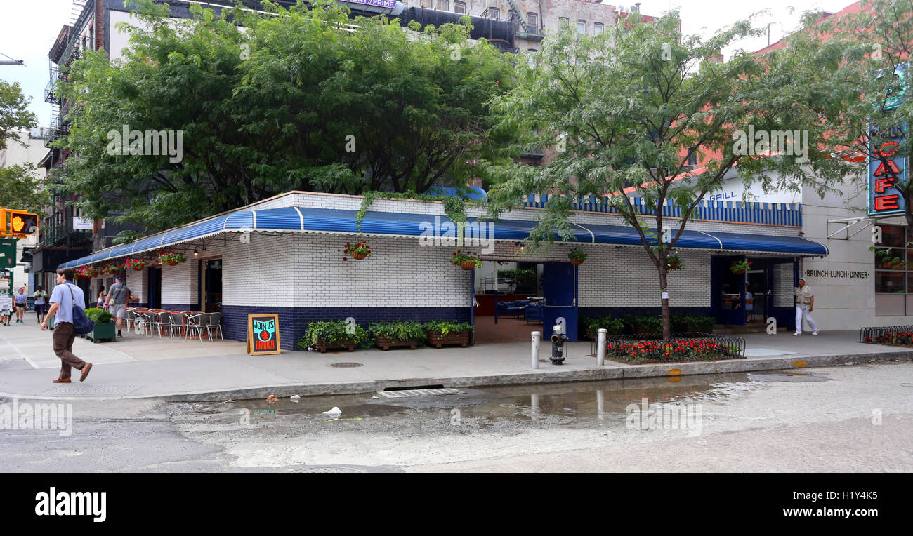 [historical storefront] B Bar & Grill, 40 E 4th St, New York, NY