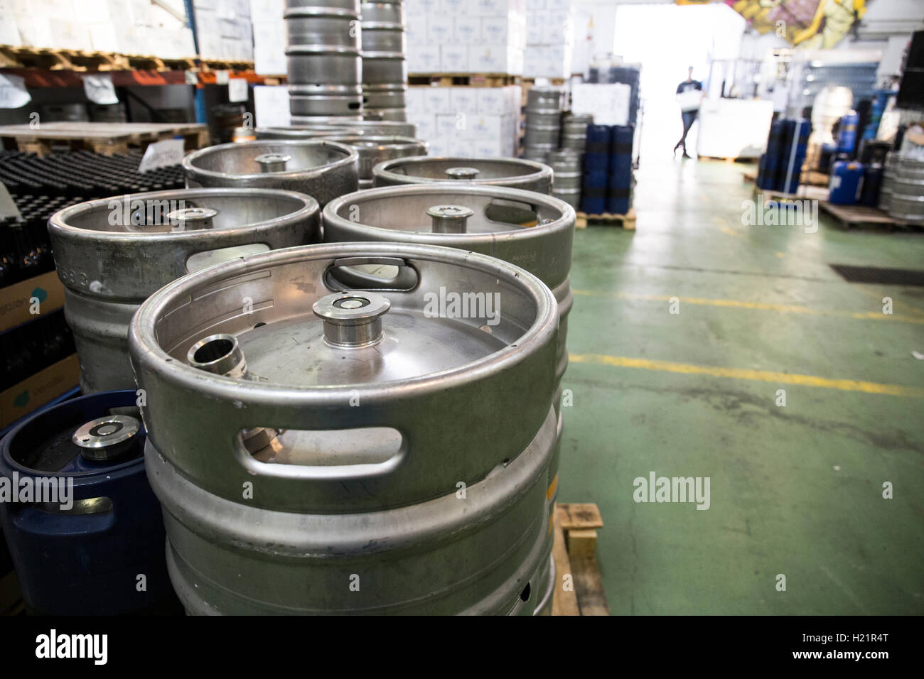 Beer casks hires stock photography and images Alamy