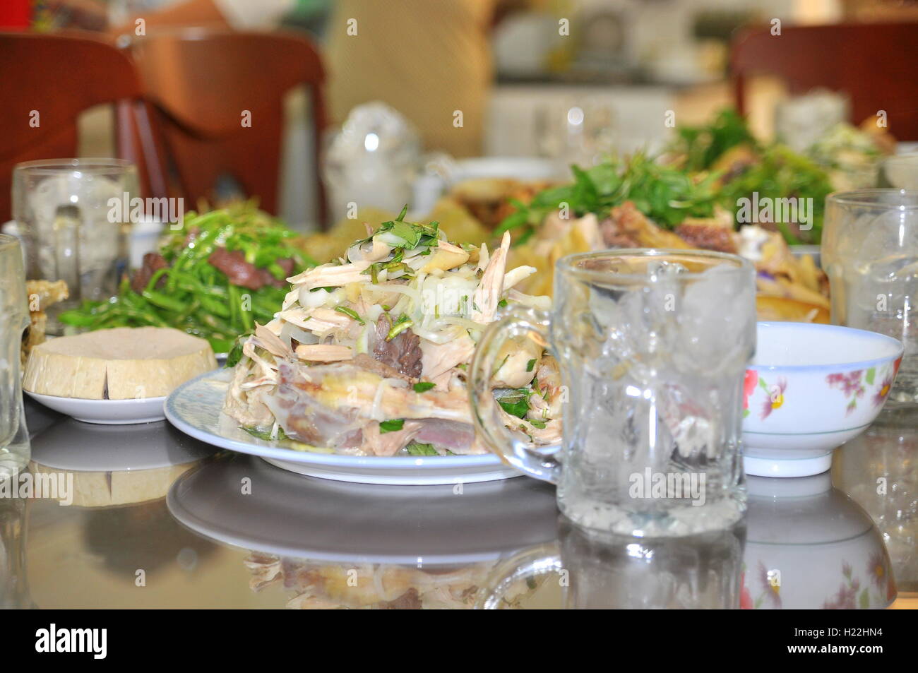 Vietnamese family eat meal hi-res stock photography and images - Alamy