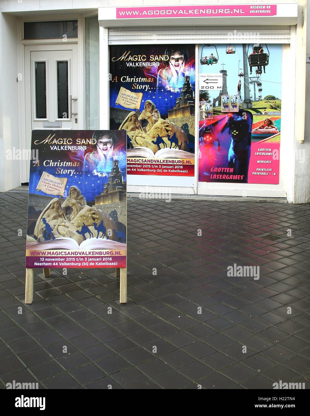 Store front entertain hires stock photography and images Alamy