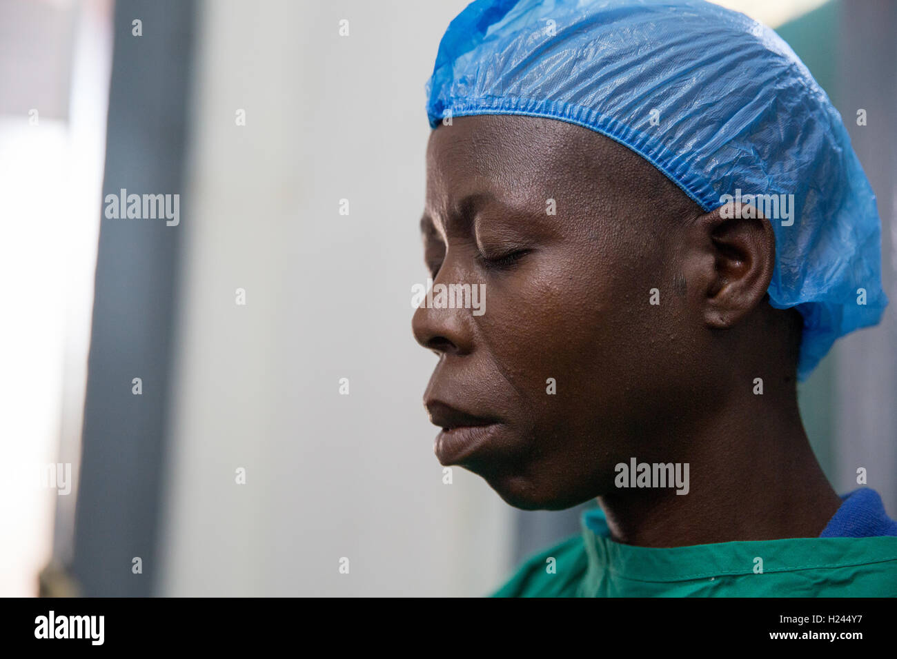 Ribaue Hospital, Ribaue,  Nampula Province, Mozambique, August 2015.  Laurinda Diago being prepared for her first catarct operation.   Photo by Mike Goldwater Stock Photo
