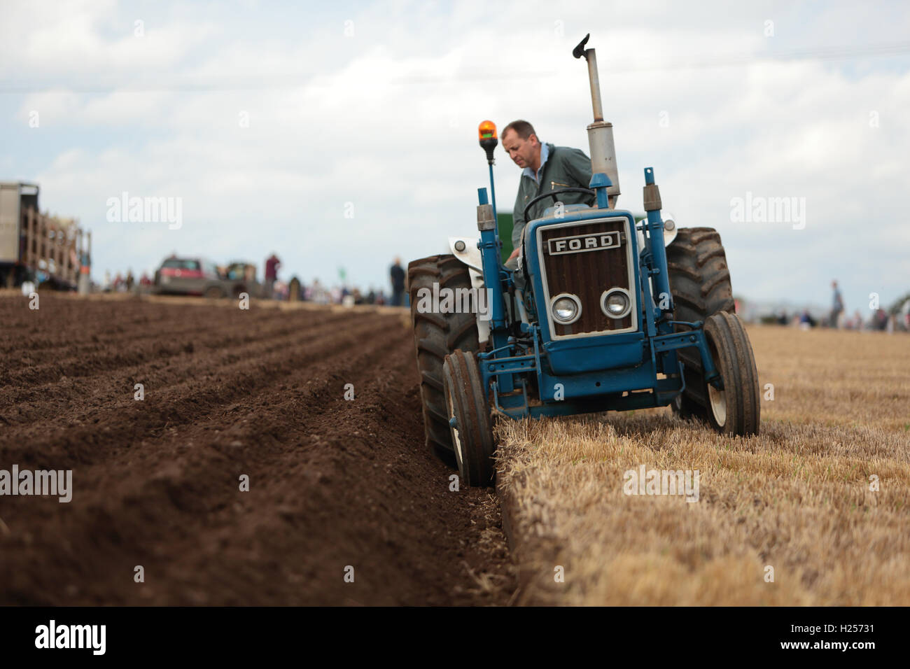 Farming competition uk nottinghamshire plough field harvest field 3000