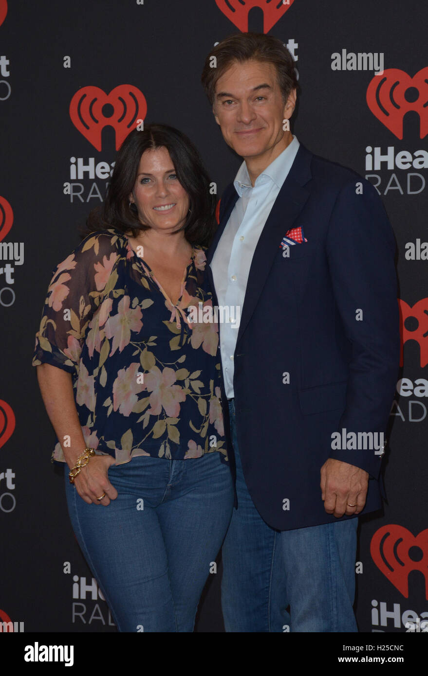 Dr oz wife lisa oz hi-res stock photography and images - Alamy