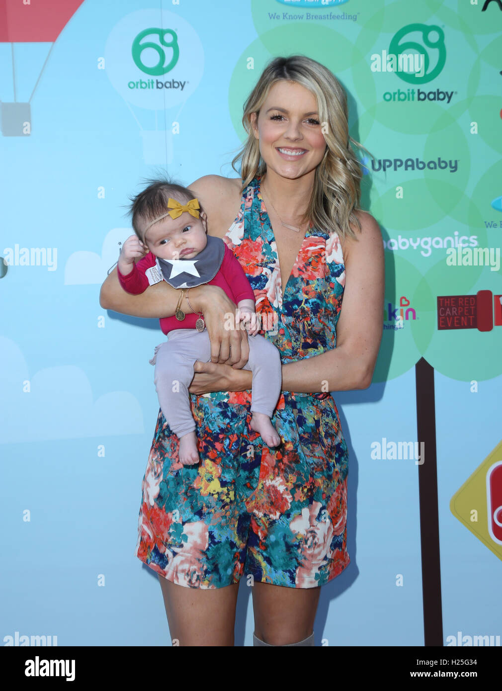 CULVER CITY, CA SEPTEMBER 24 Ali Fedotowsky, Molly Sullivan Manno