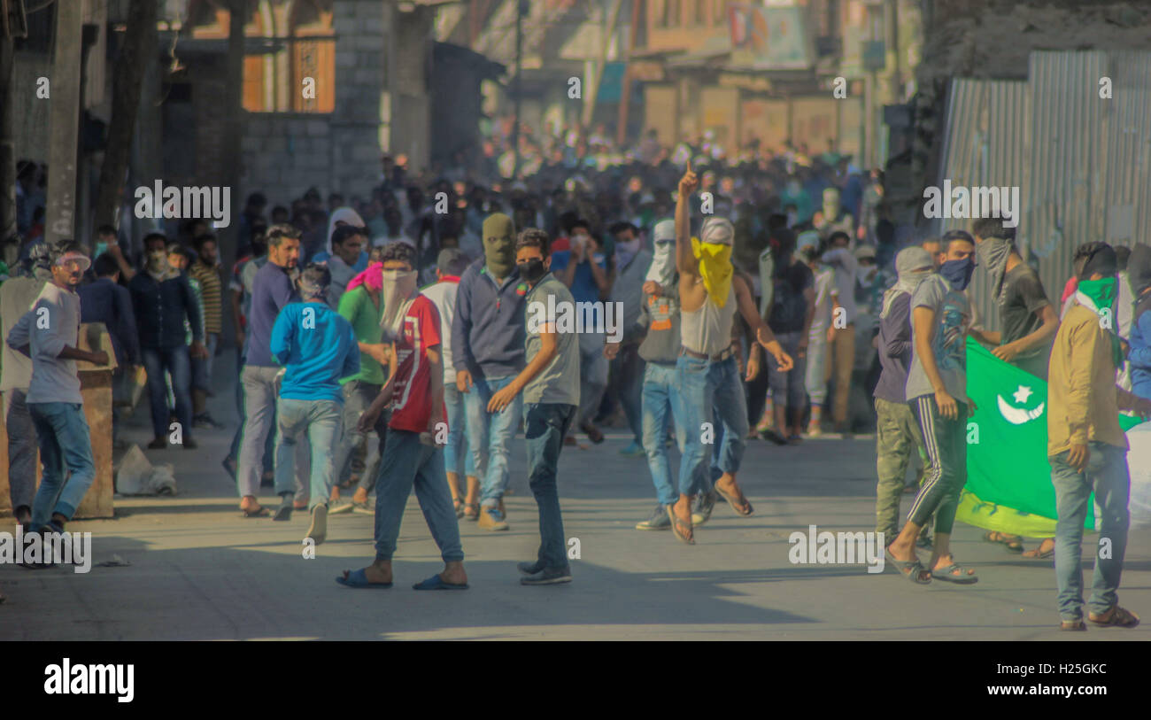 Kashmir. 25th September, 2016. Curfew was lifted from all parts of