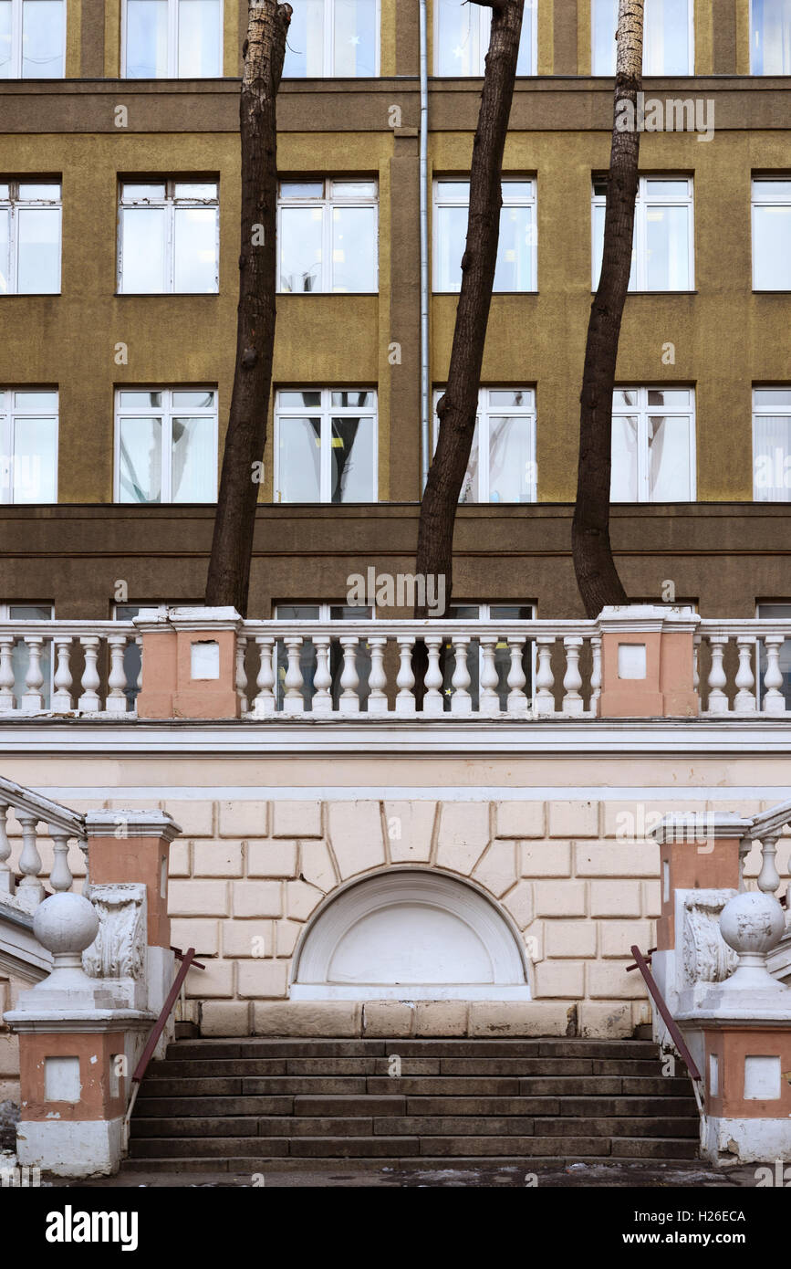 Moscow, Russia - March 14, 2016. Steps to English Chkalov school on Zemlyanoi val street- sample Stalinist architecture Stock Photo