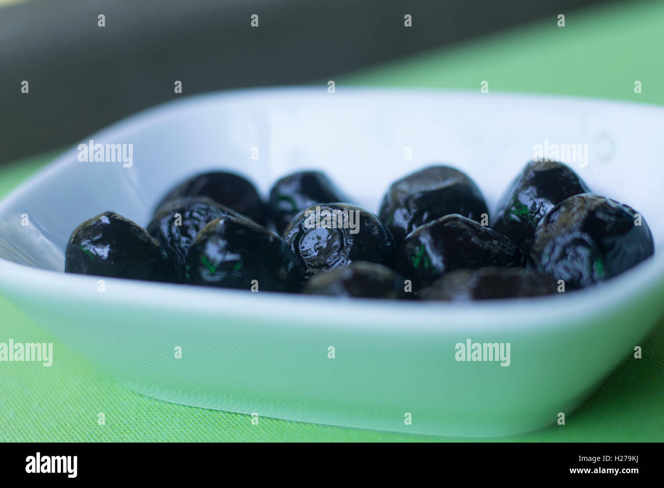 Siyah zeytin (black olives Stock Photo Alamy