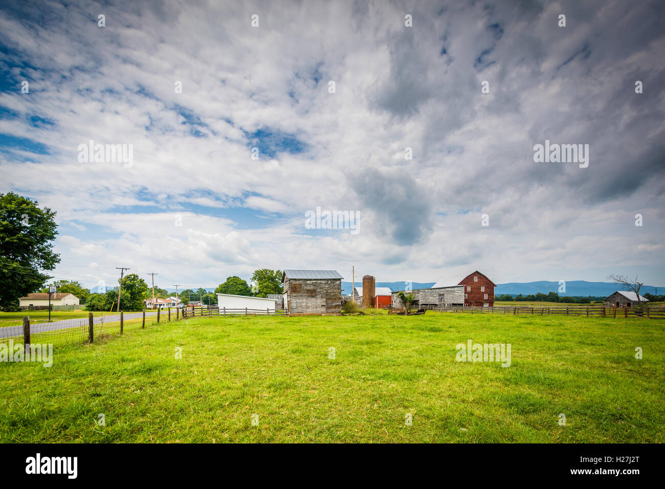 Spring valley farm hires stock photography and images Alamy