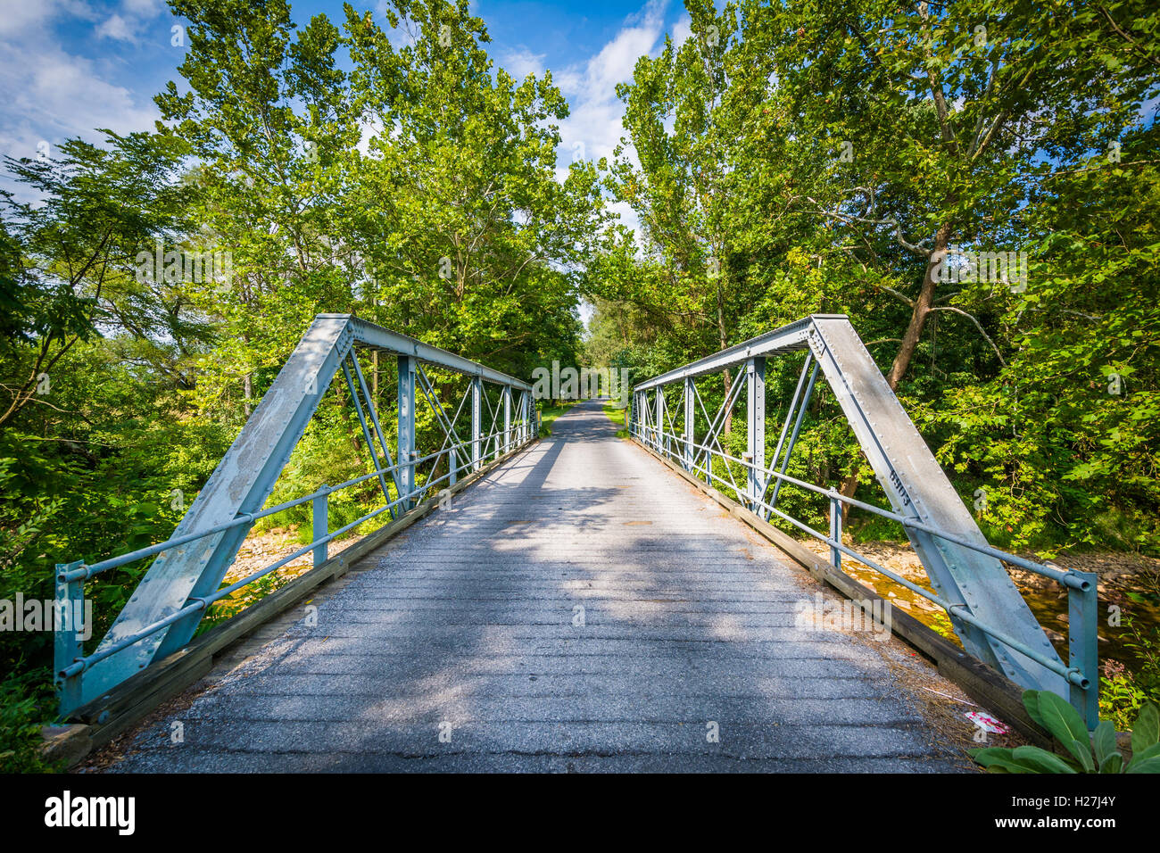 Small one lane bridge in the rural Shenandoah Valley, Virginia. Stock Photo
