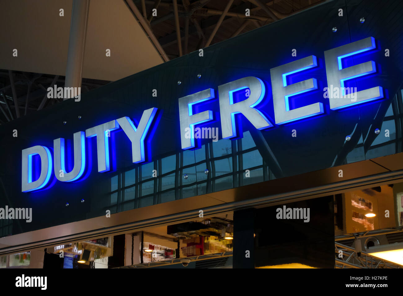 Duty free sign in international hi-res stock photography and images - Alamy
