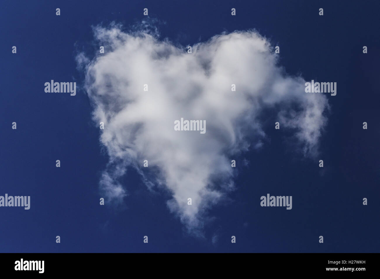 heart cloud in the blue sky cool Stock Photo - Alamy