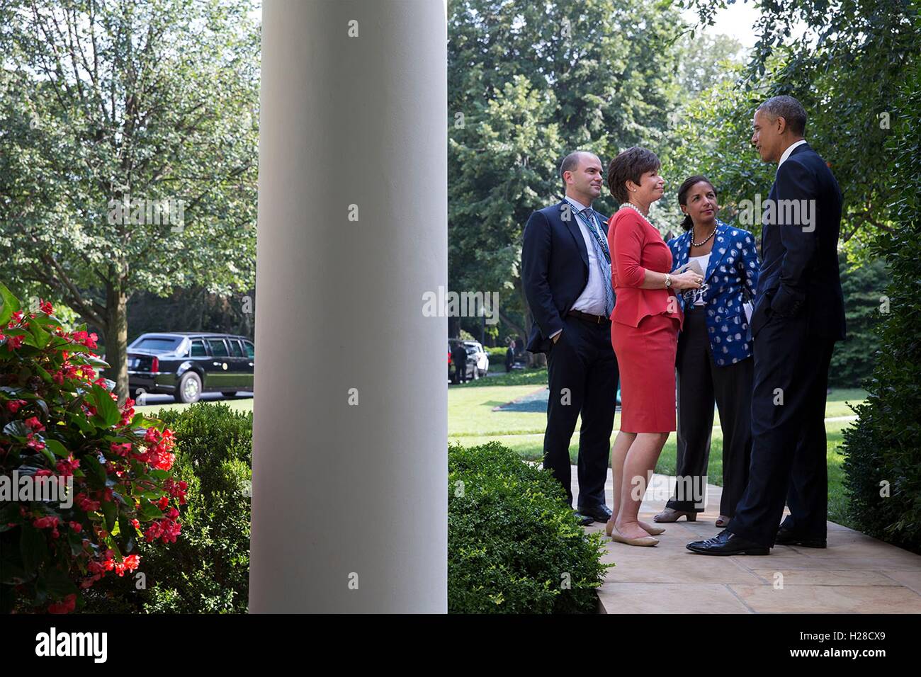 U.S. President Barack Obama talks with National Security advisors outside the White House Oval Office during the U.S.-Africa Business Forum August 5, 2014 in Washington, DC. Stock Photo