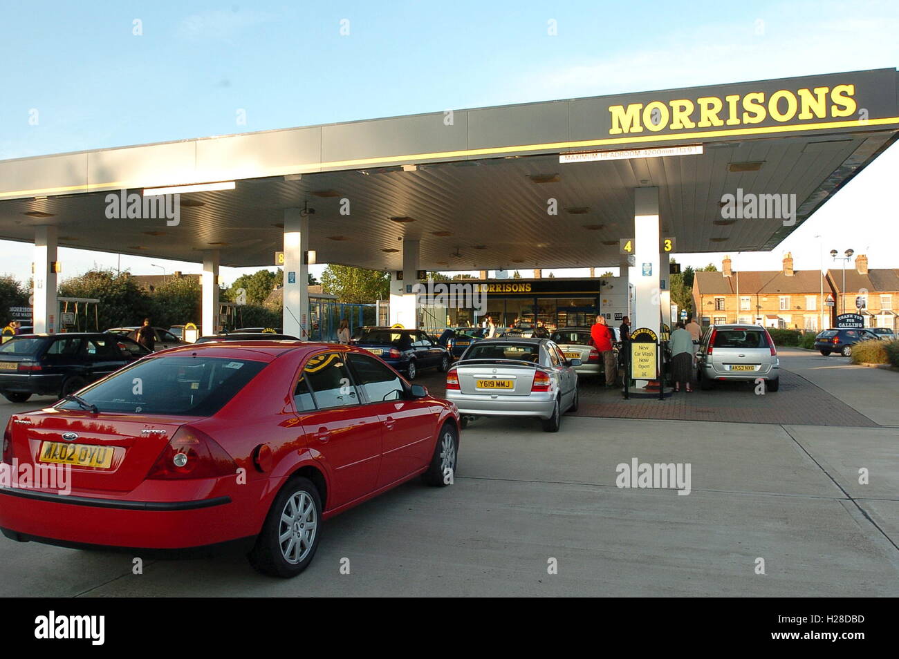 Petrol queues at Morrisons fuel station Stock Photo