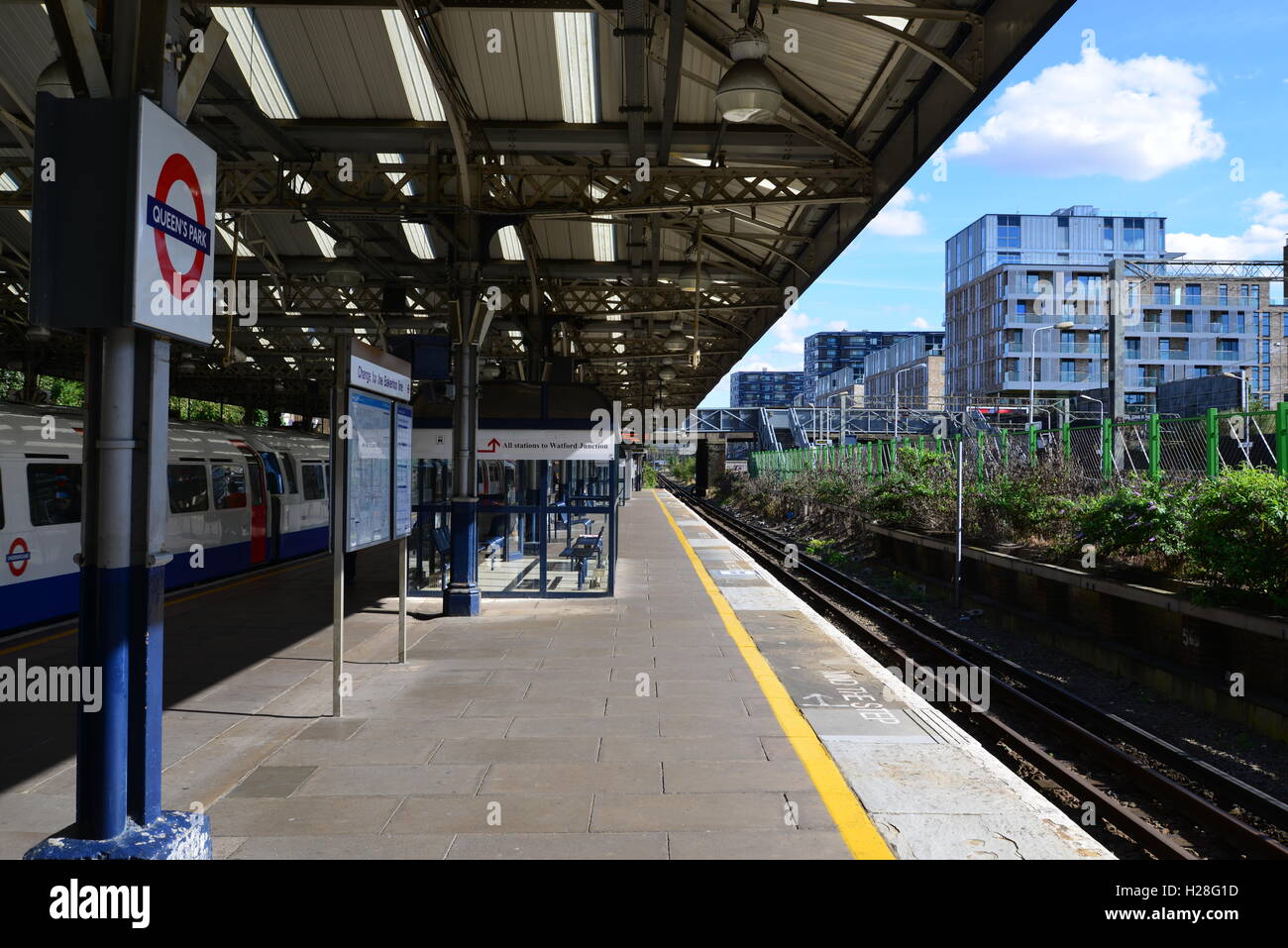 Tube queens park hires stock photography and images Alamy