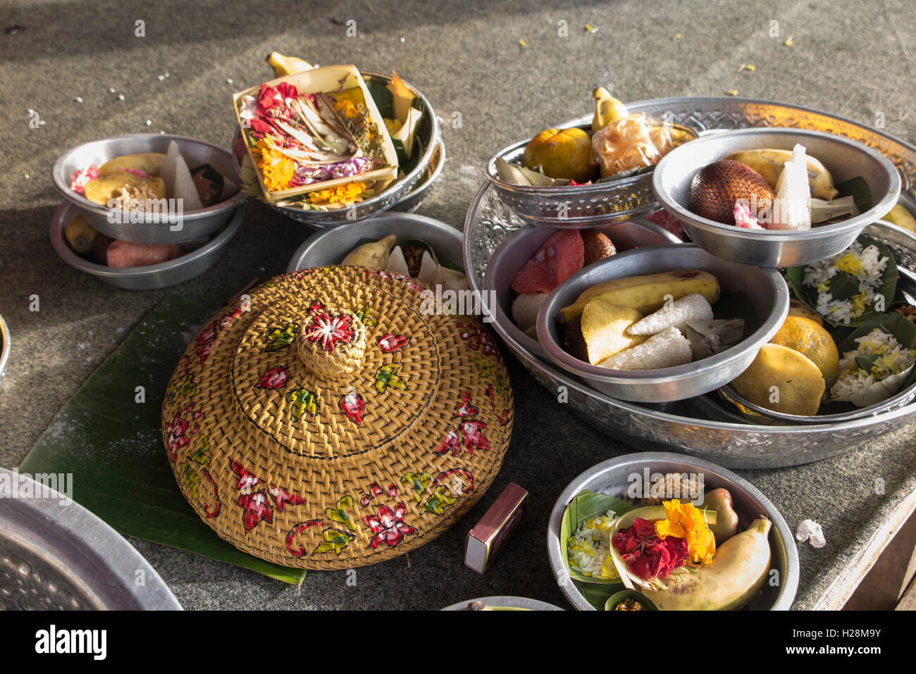 Indonesia, Bali, Batur, Pura Ulun Danu Batur, Kuningan festival offerings in metal bowls Stock Photo