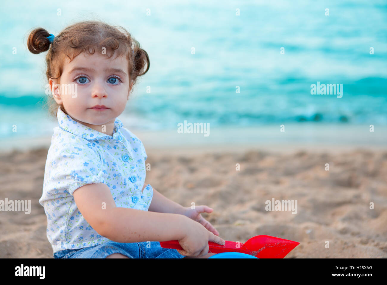 Page 2 Female Pigtail Beach High Resolution Stock Photography And Images Alamy