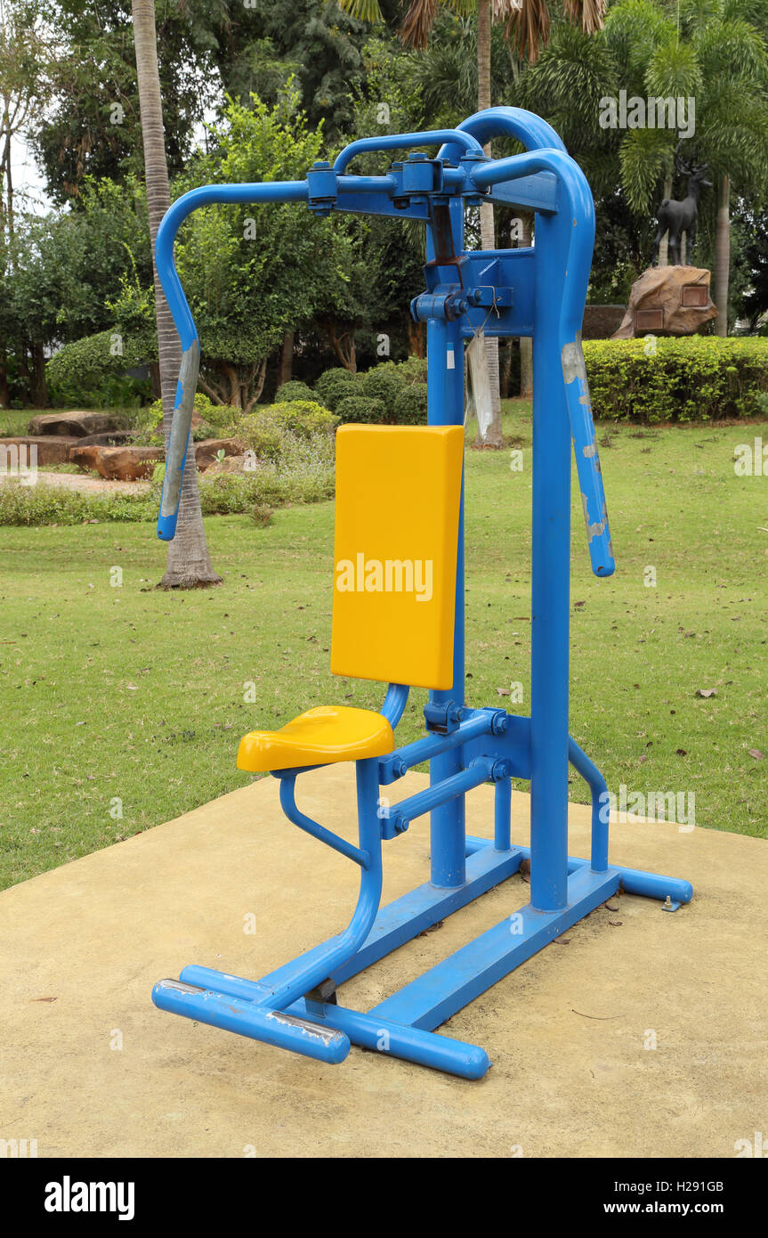 exercise equipment in public park Stock Photo Alamy