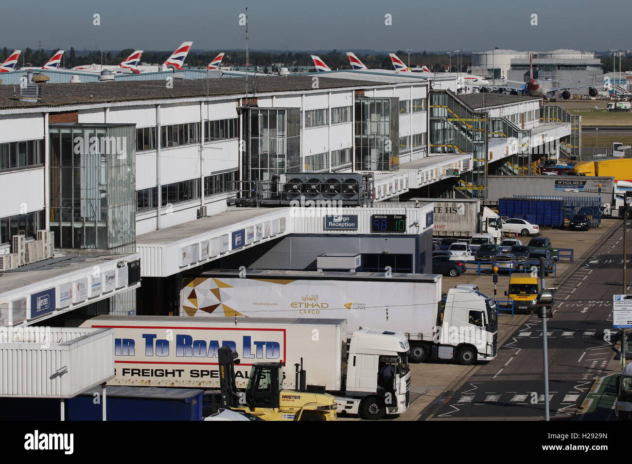 LONDON HEATHROW CARGO TERMINAL Stock Photo Alamy