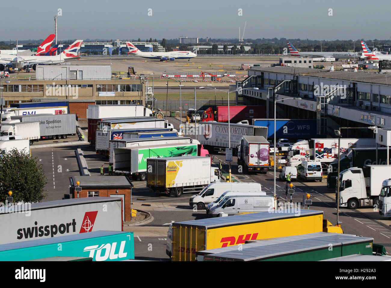 LONDON HEATHROW CARGO TERMINAL Stock Photo Alamy