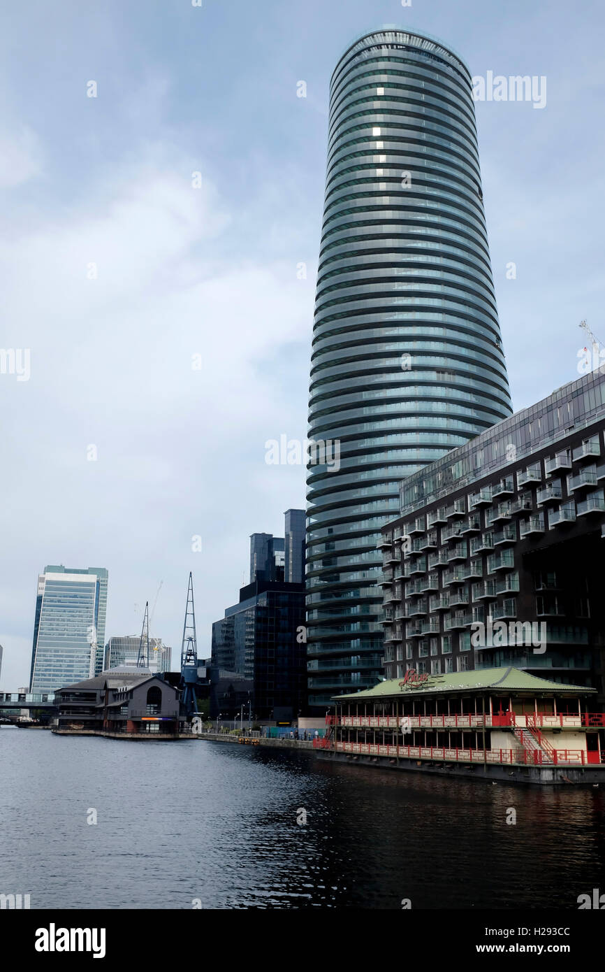 Baltimore Tower in London, South Quay Stock Photo Alamy