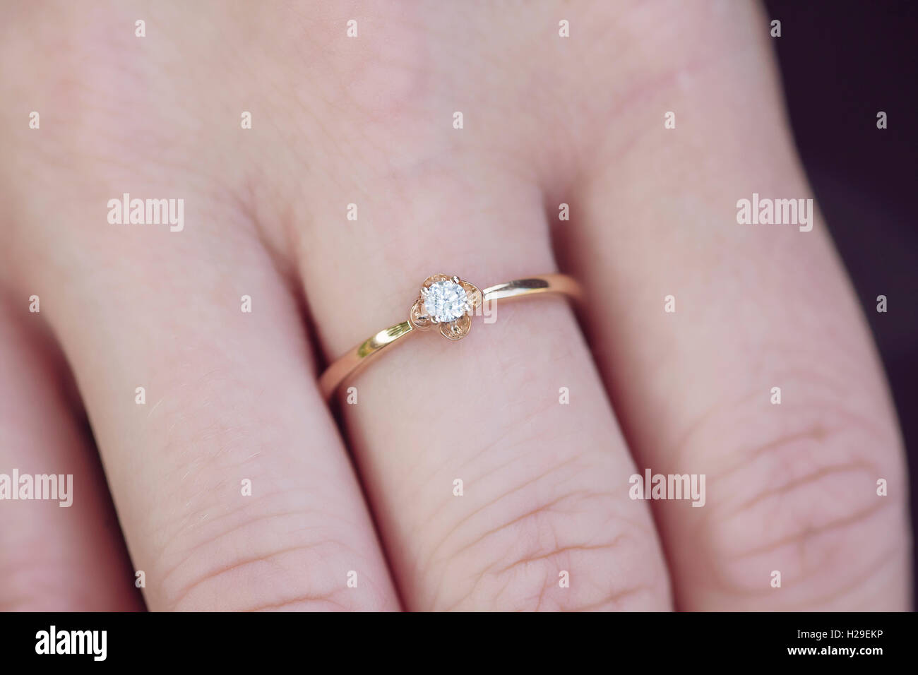 Engagement luxury ring on female hand Stock Photo Alamy