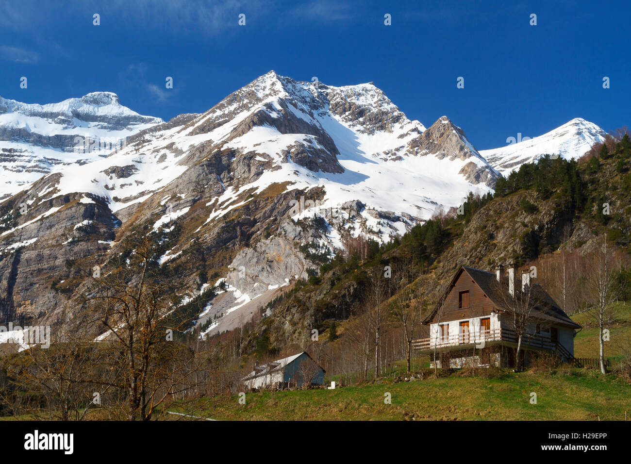 Landscape mountain snow covered hi-res stock photography and images - Alamy
