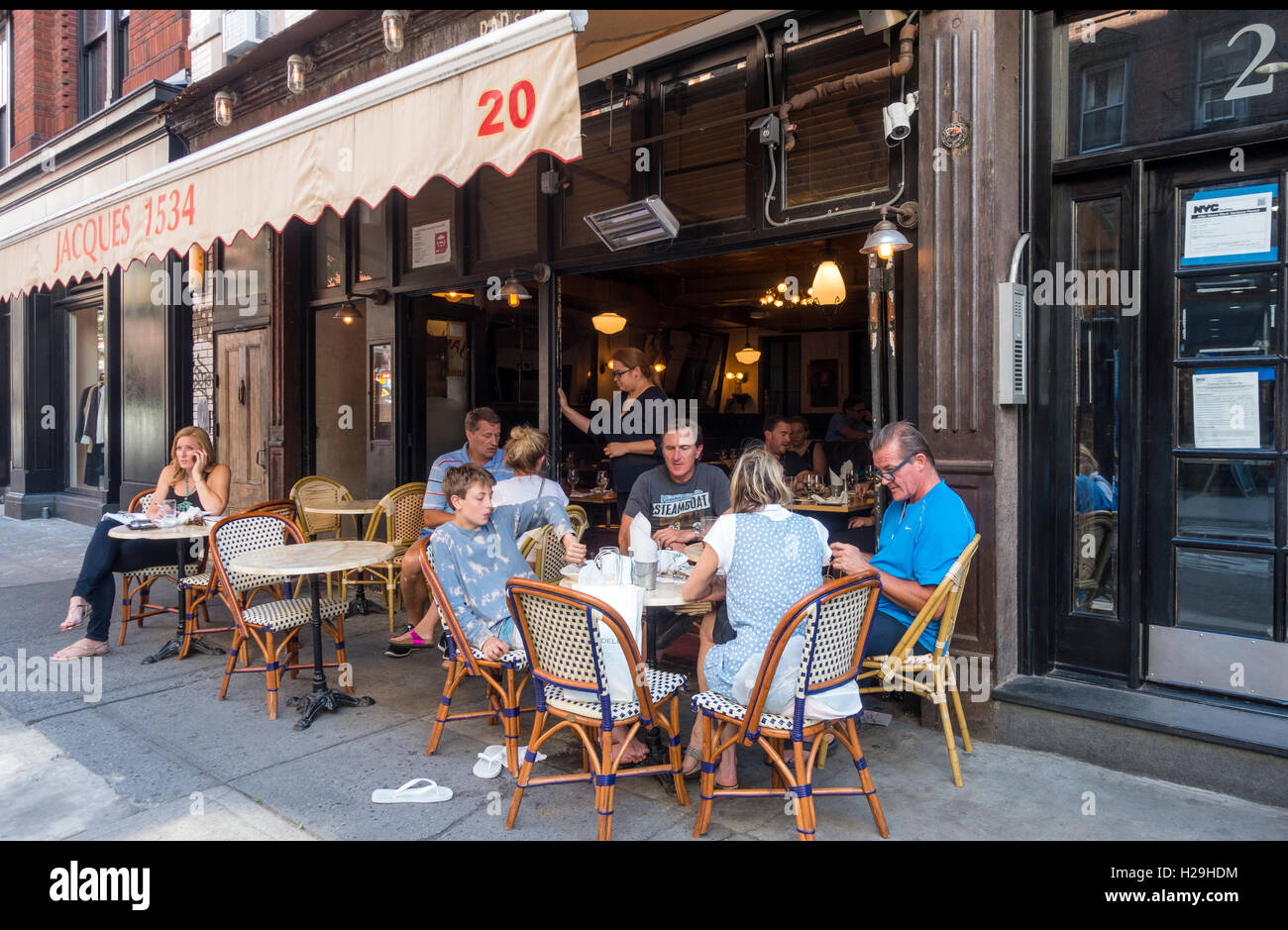 Alfresco dining at French restaurant in Nolita Stock Photo