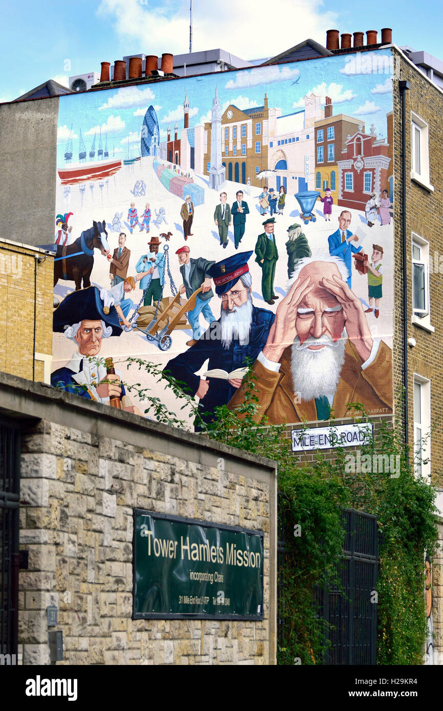 London, England, UK. Mychael Barratt’s Mile End Mural (2011), Mile End Road, commissioned by the building's owners...... Stock Photo