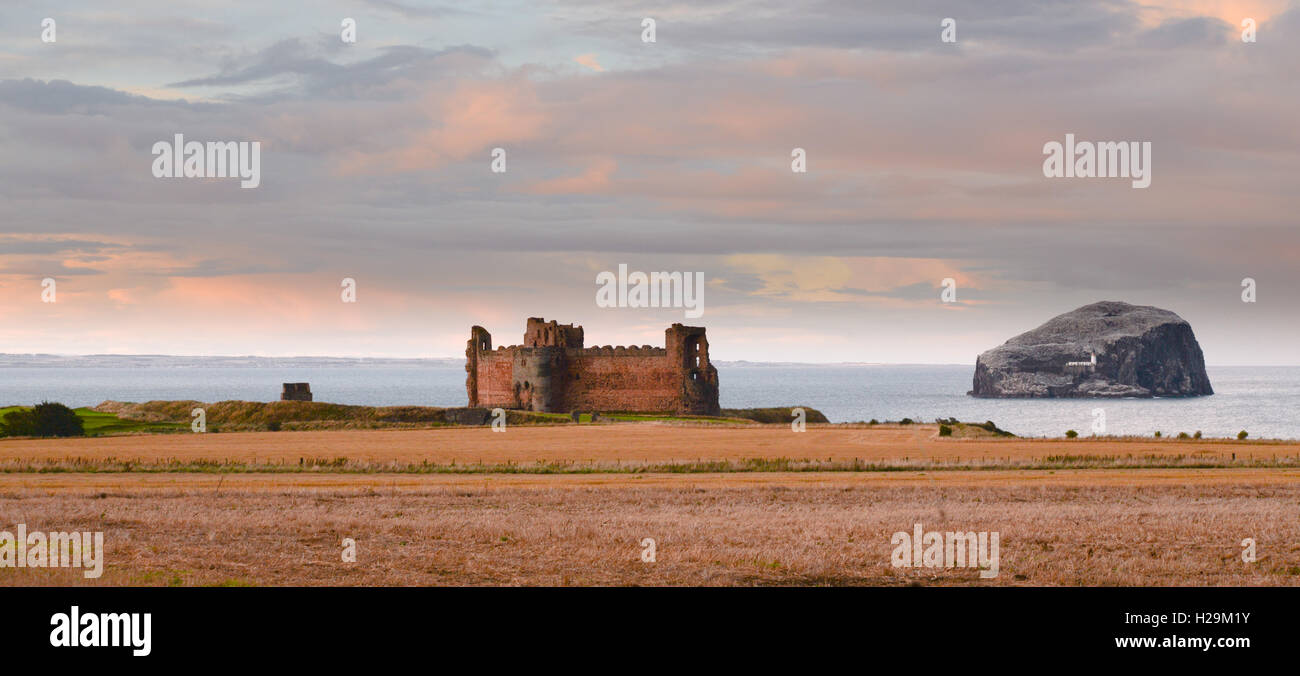Tantallon Castle and the Bass Rock, East Lothian on the Firth of Forth. Stock Photo