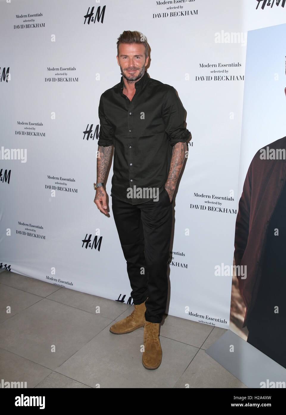 David beckham footballer model hi-res stock photography and images - Alamy