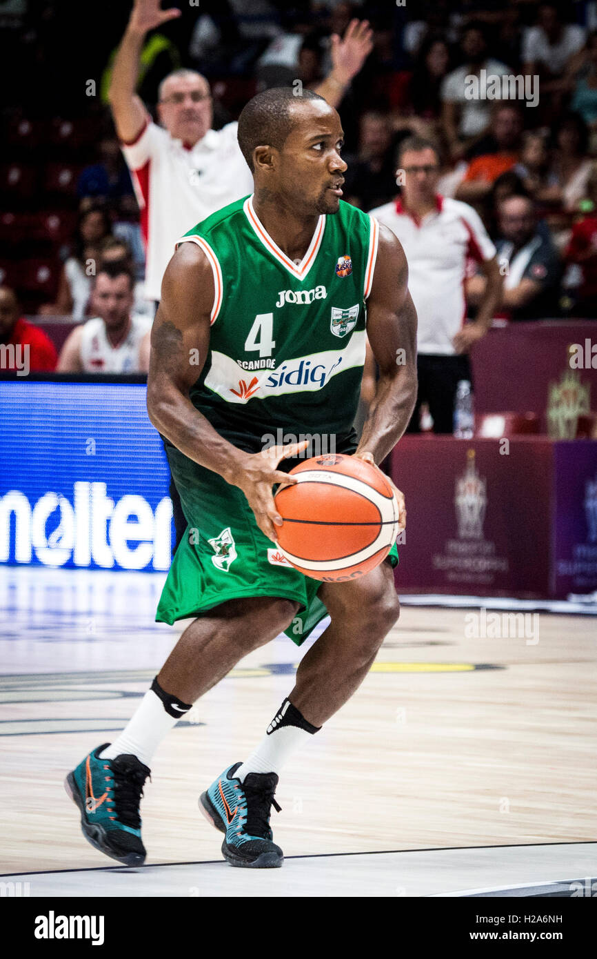 Milano, Italy. 25th Sep, 2016. Milan, Italy - 25th september 2016 Marques  Green (Sidigas Avellino) looks for a pass during the final of Macron  Supercoppa 2016 basketball match between Sidigas Avellino vs