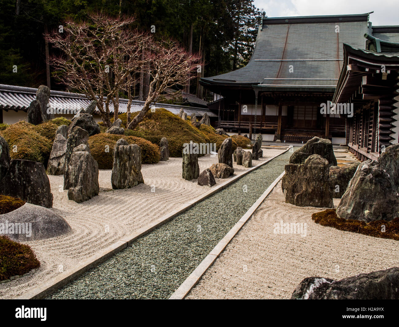 Garden, Fukuchiin Temple,  Koyasan,  Japan Karesansui  Japanese rock gardens or Zen gardens are meditation gardens. Stock Photo