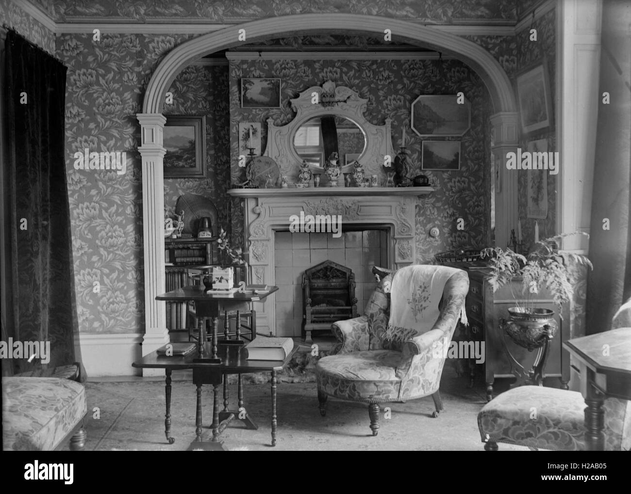Victorian Edwardian Living Room c1901. Photo by Tony Henshaw