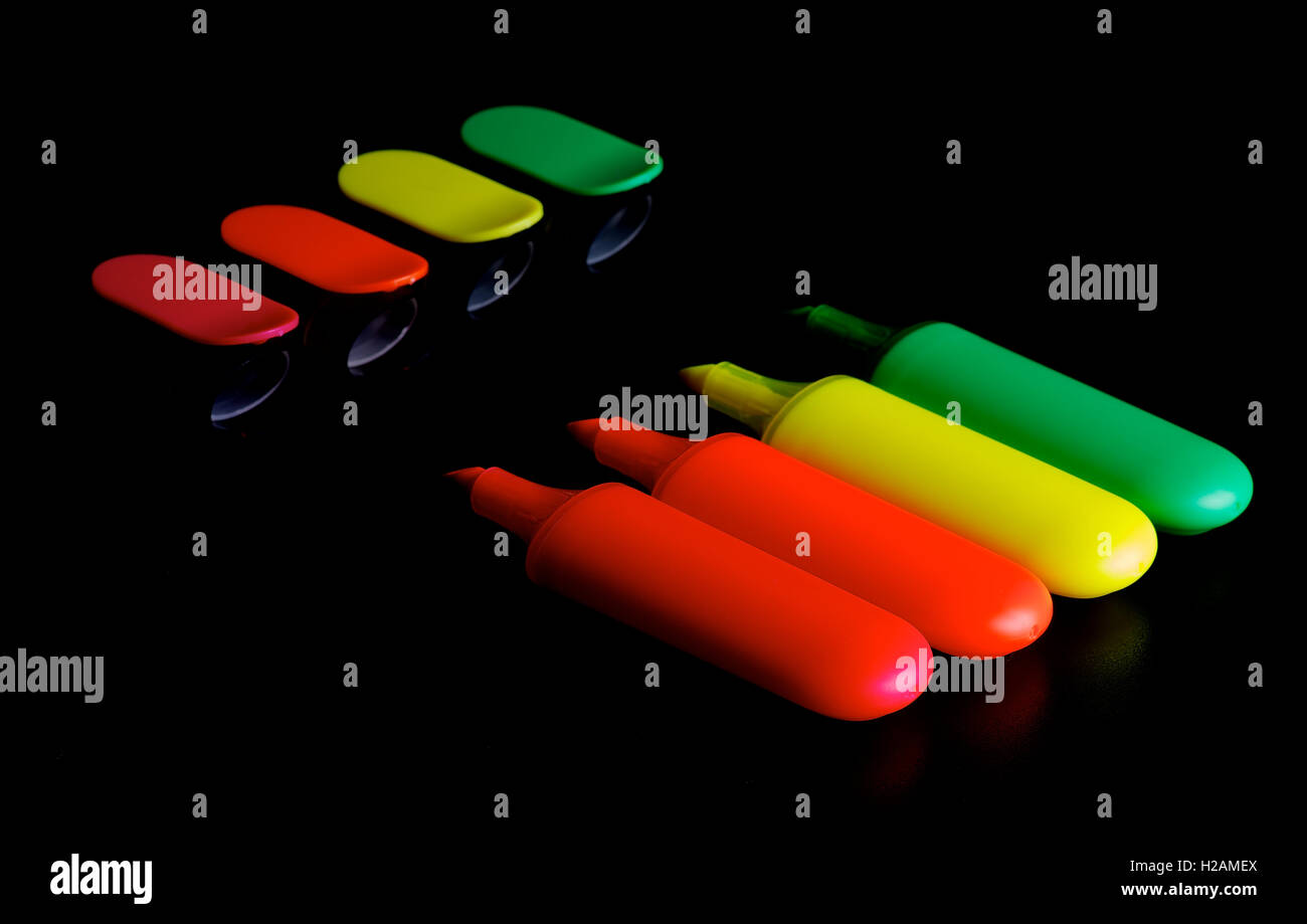 Group of highlighter pens hi-res stock photography and images - Alamy