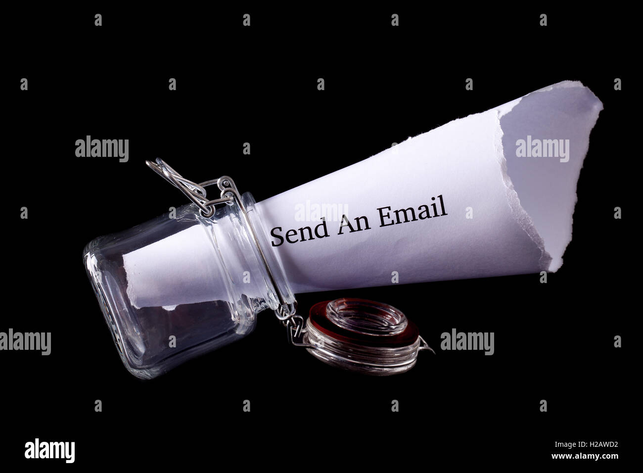 Send email note Stock Photo - Alamy