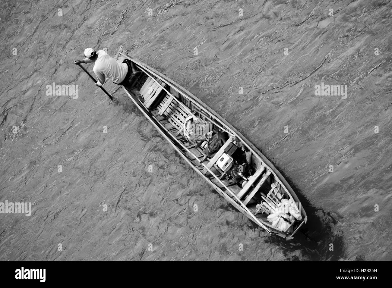 Canoe driver hires stock photography and images Alamy