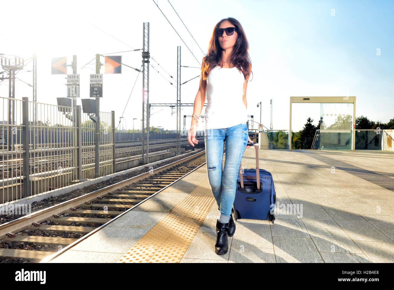 Train travel suitcase hires stock photography and images Alamy