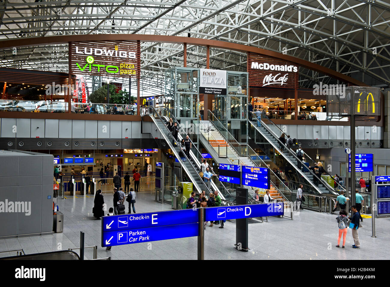 Im Terminal 2 auf dem Flughafen Frankfurt,  Frankfurt, Deutschland Stock Photo