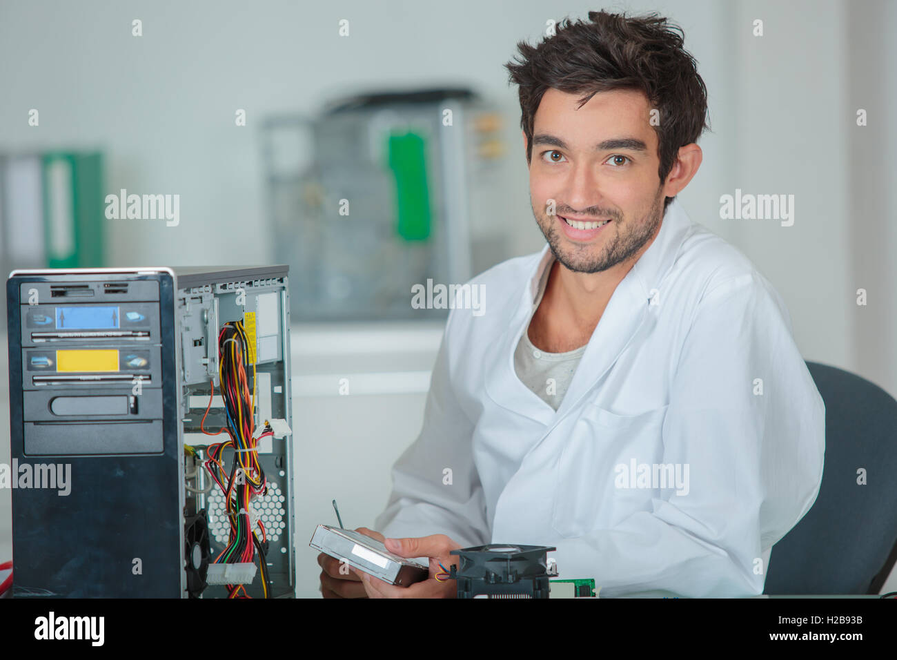Computer reparation hires stock photography and images Alamy