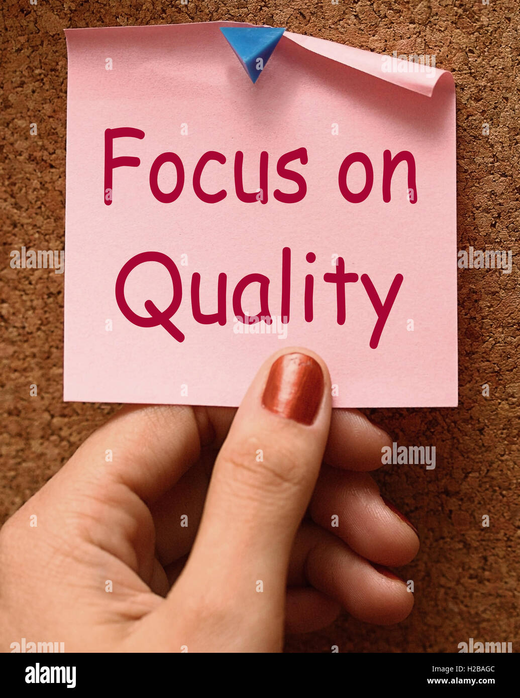 Focus On Quality Note Shows Excellence And Satisfaction Guarante Stock Photo