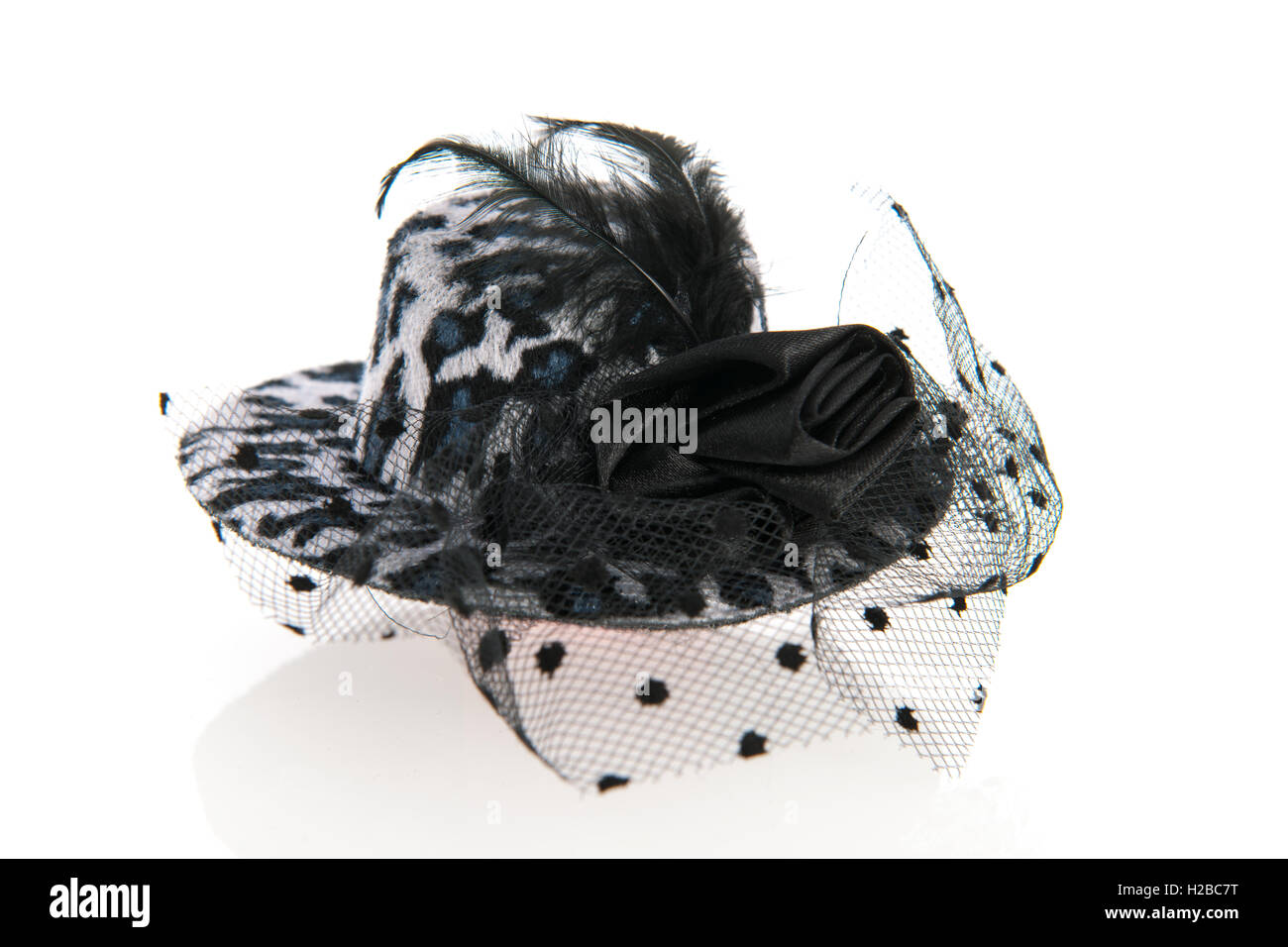 Hat with veil hi-res stock photography and images - Alamy